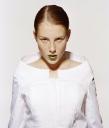 Show Angewandte 2007. Foto: Bert Houbrechts, Haare, Make-up: Manfred Unger, Model: Lenka V, Exit Outfit: Malin Troll