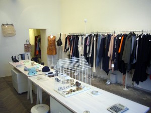 Song Check Out Room Extreme im ehemaligen Acne Studio